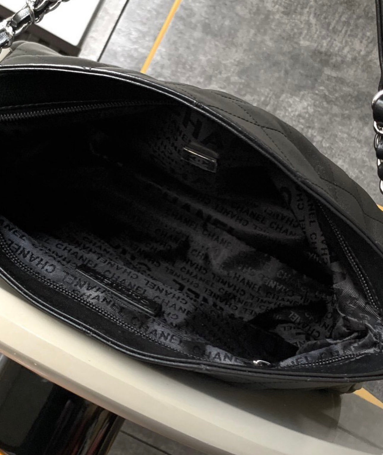 Chanel Ultimate Soft Hobo Bag - Image 5