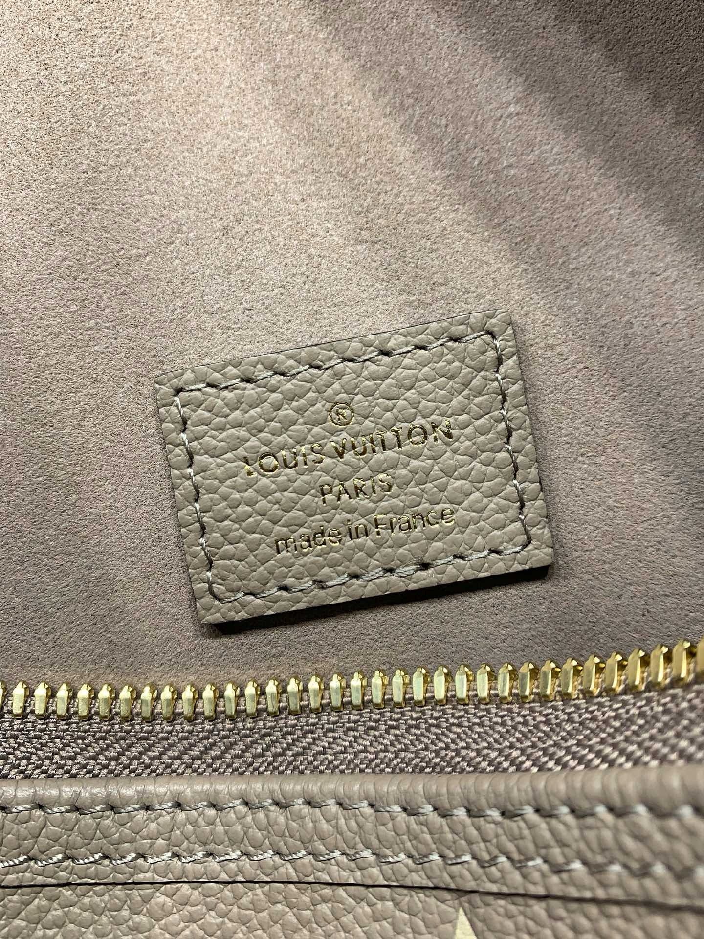 Louis Vuitton Loop Hobo - Image 8