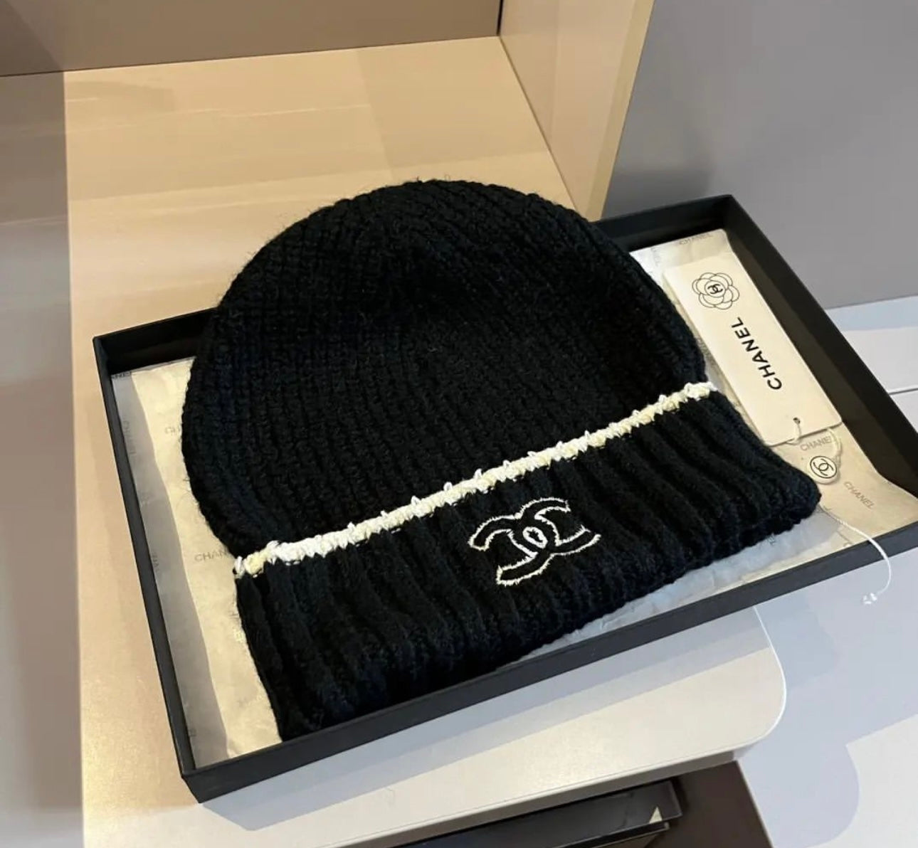 Chanel CC Wool Hat - Image 3