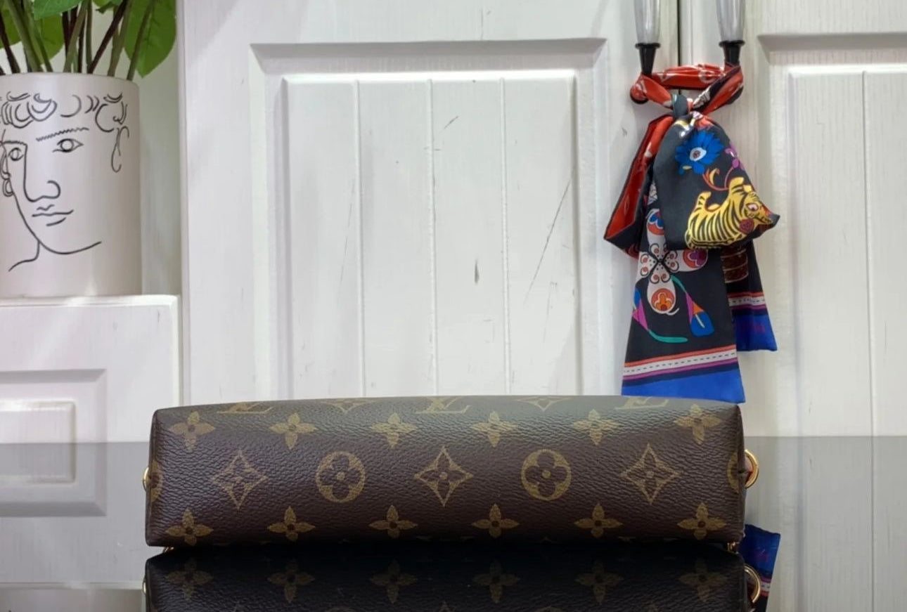Louis Vuitton Cosmetic Pouch - Image 4