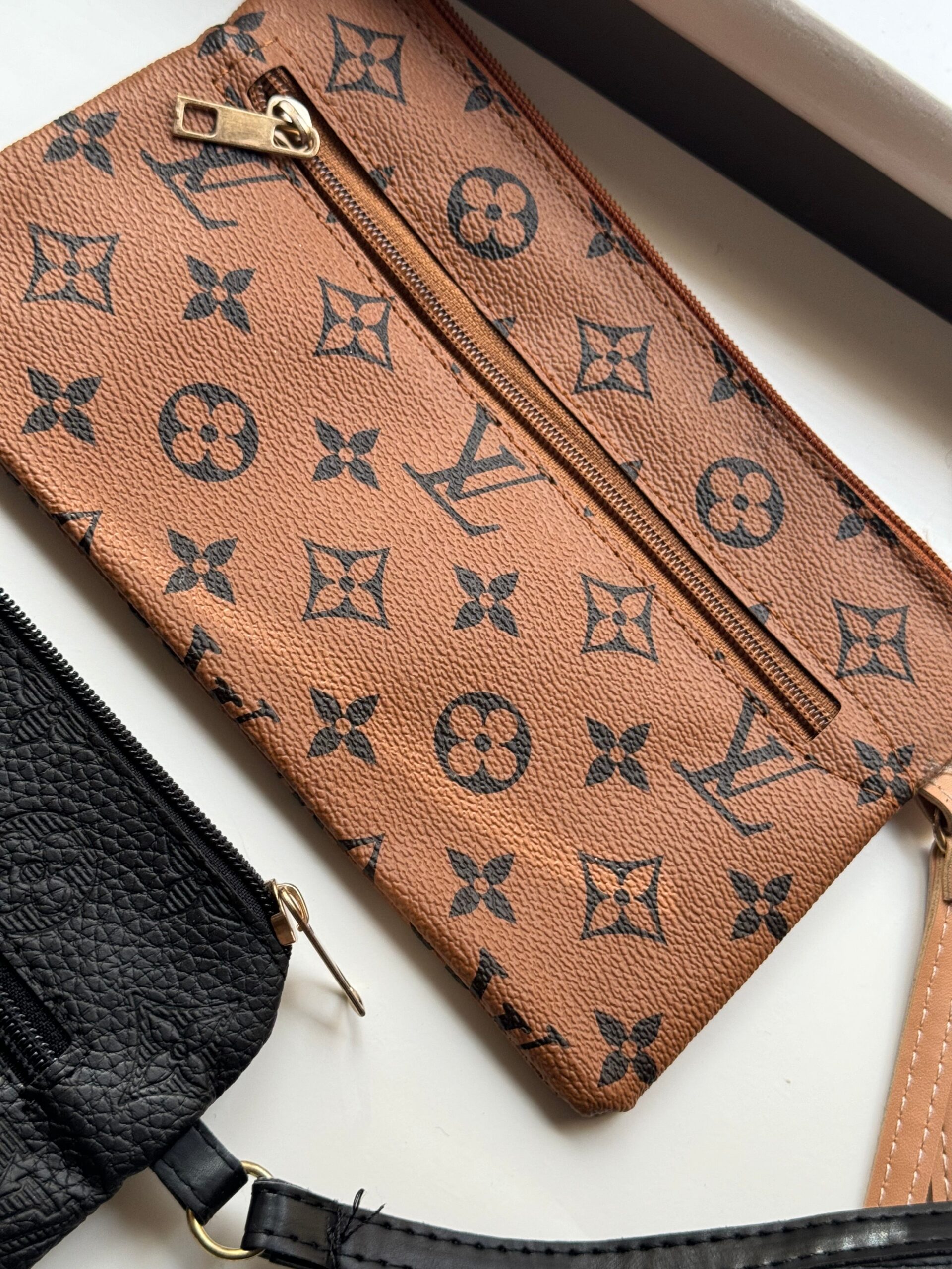 LV Monogram Escale Neverfull MM - Image 10