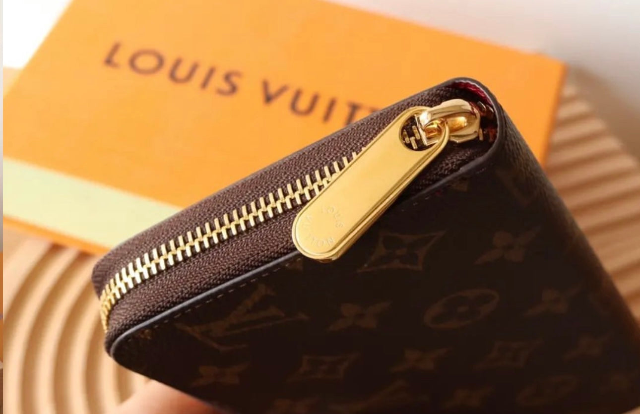 Louis Vuitton LV Brown Zippy Wallets - Image 5