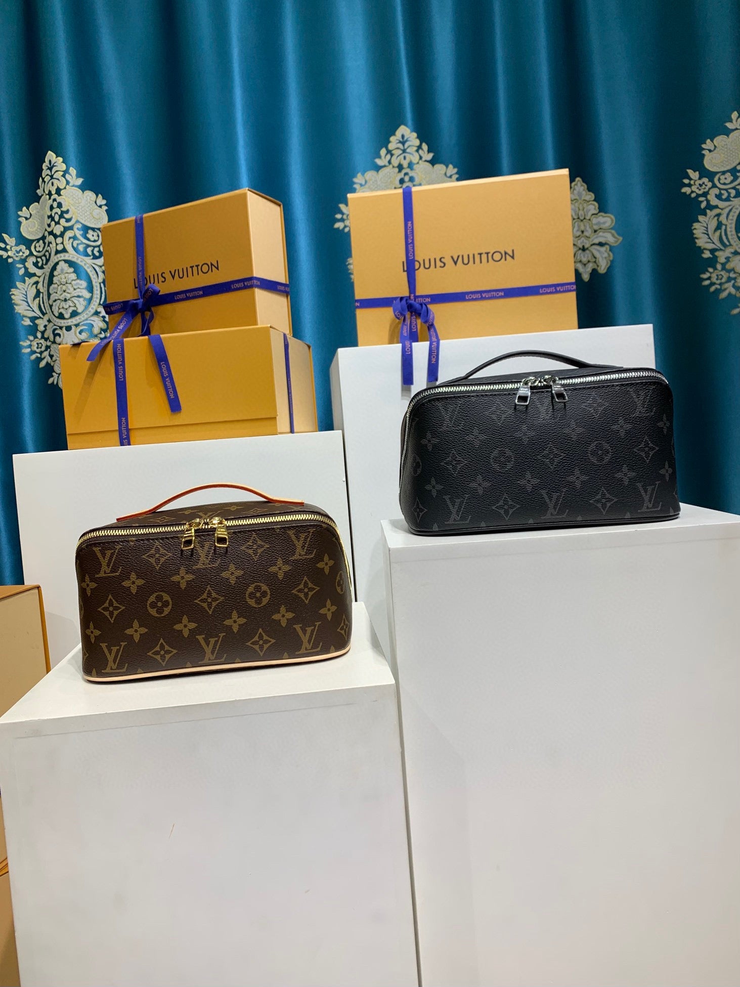 LV Toiletry Bag Monogram