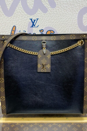 LV Nova Tote