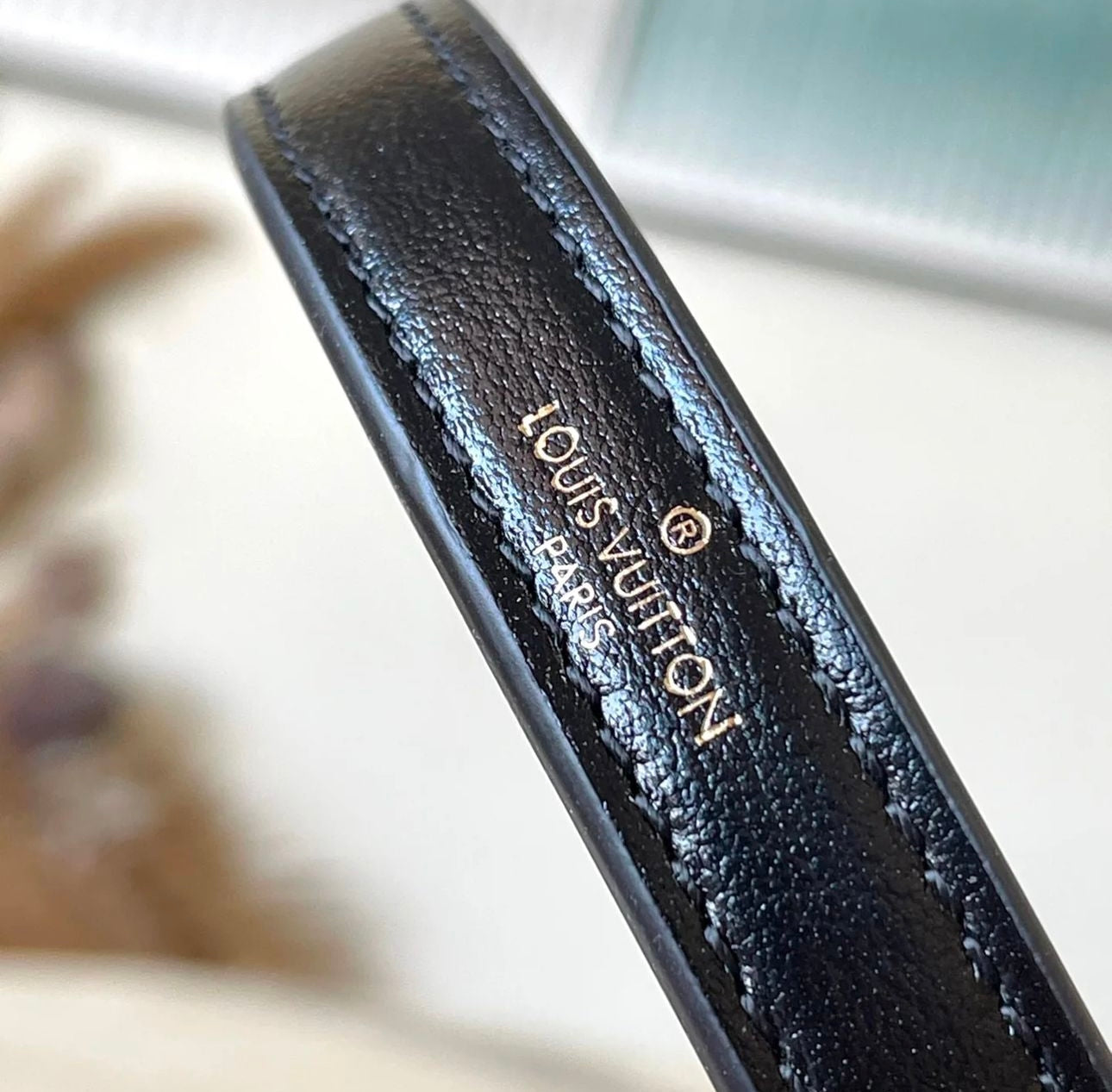 LV Nova Small Tote - Image 5