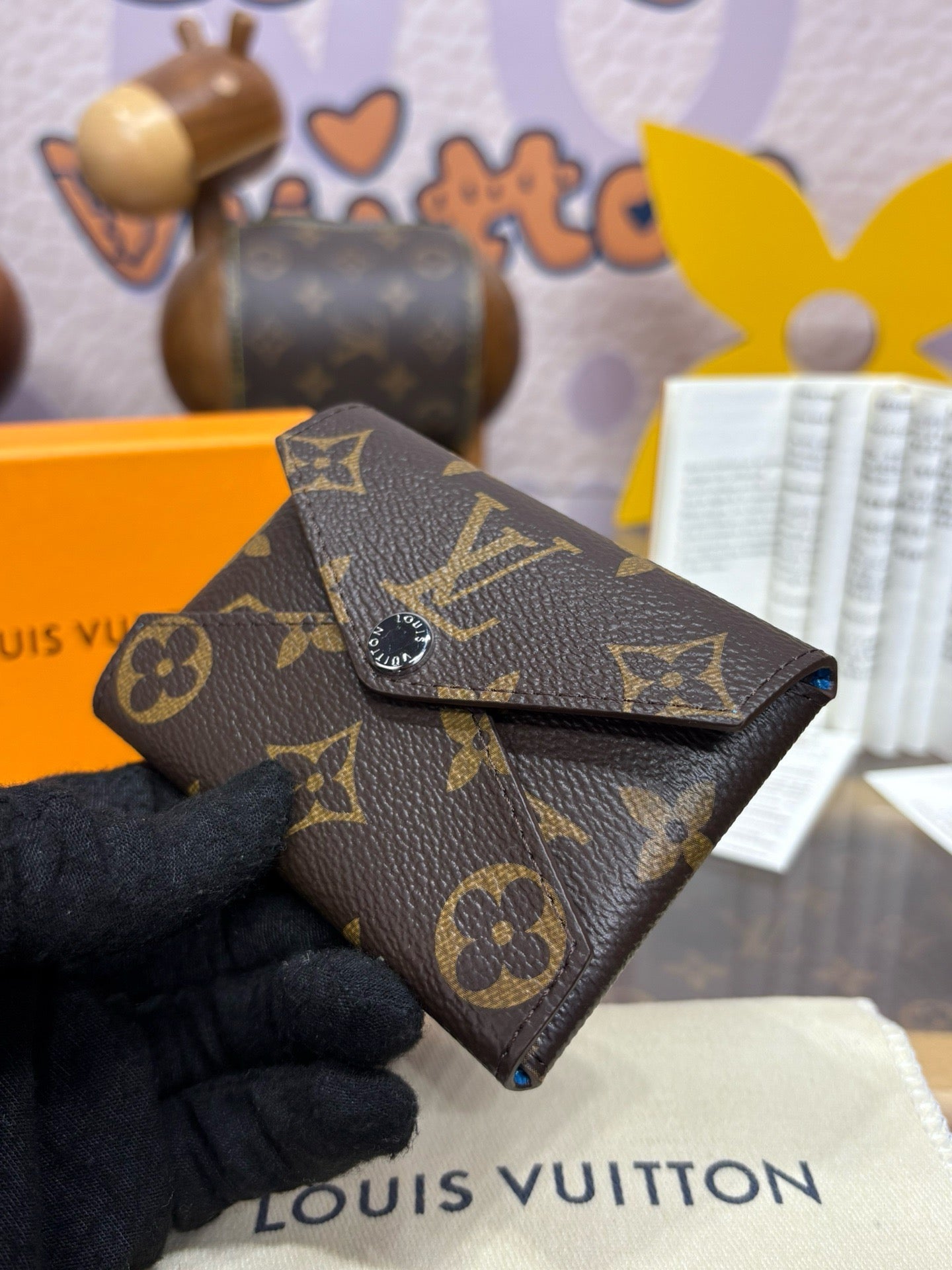 LV Kirigami Card Holder - Image 6