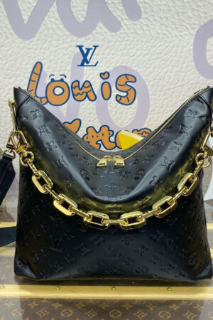 Louis Vuitton Coussin Hobo MM
