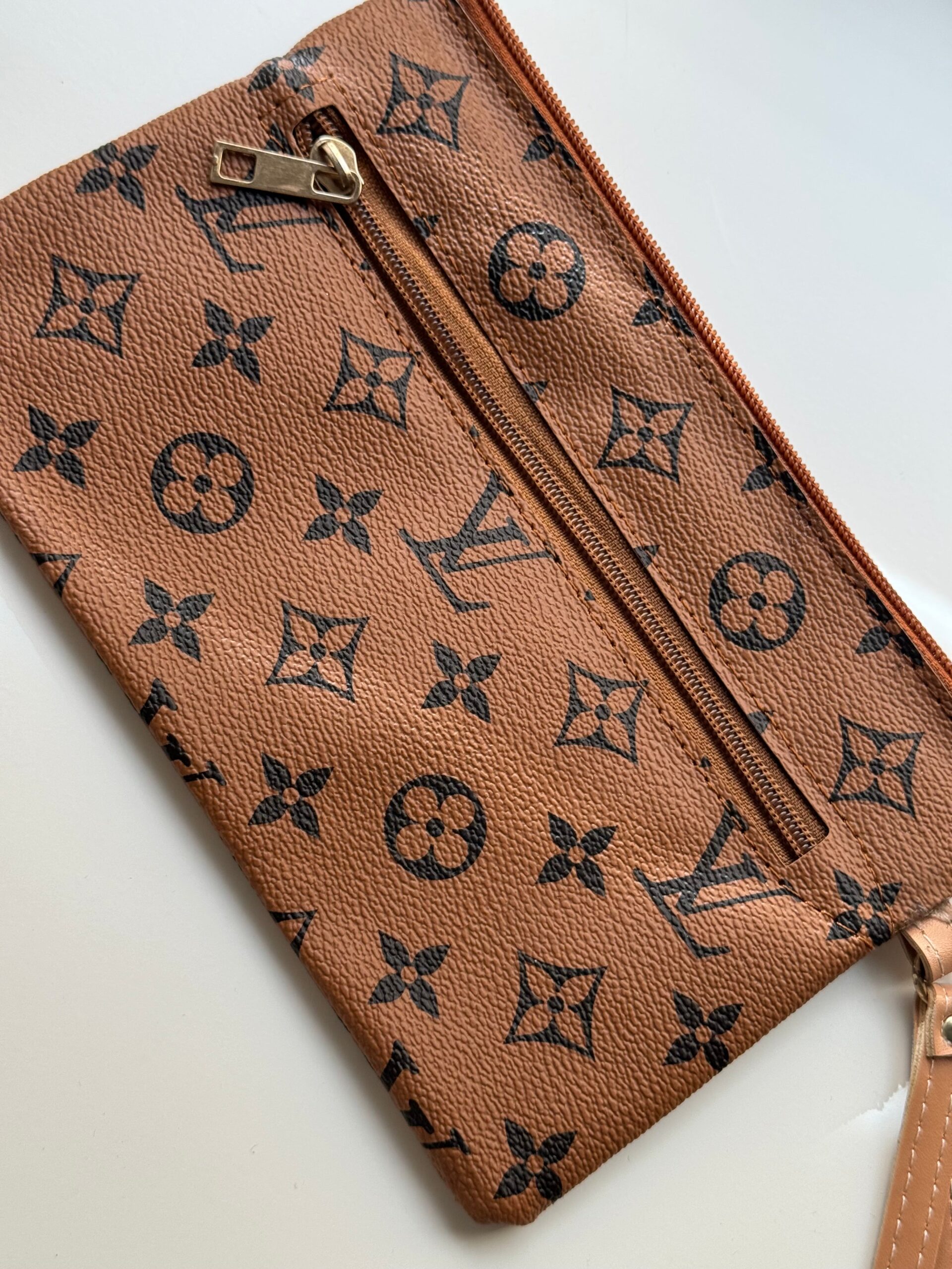 LV Monogram Escale Neverfull MM - Image 11