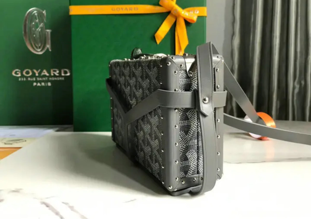 Goyard Leather And Coated Canvas Minaudiere Bag - Image 21