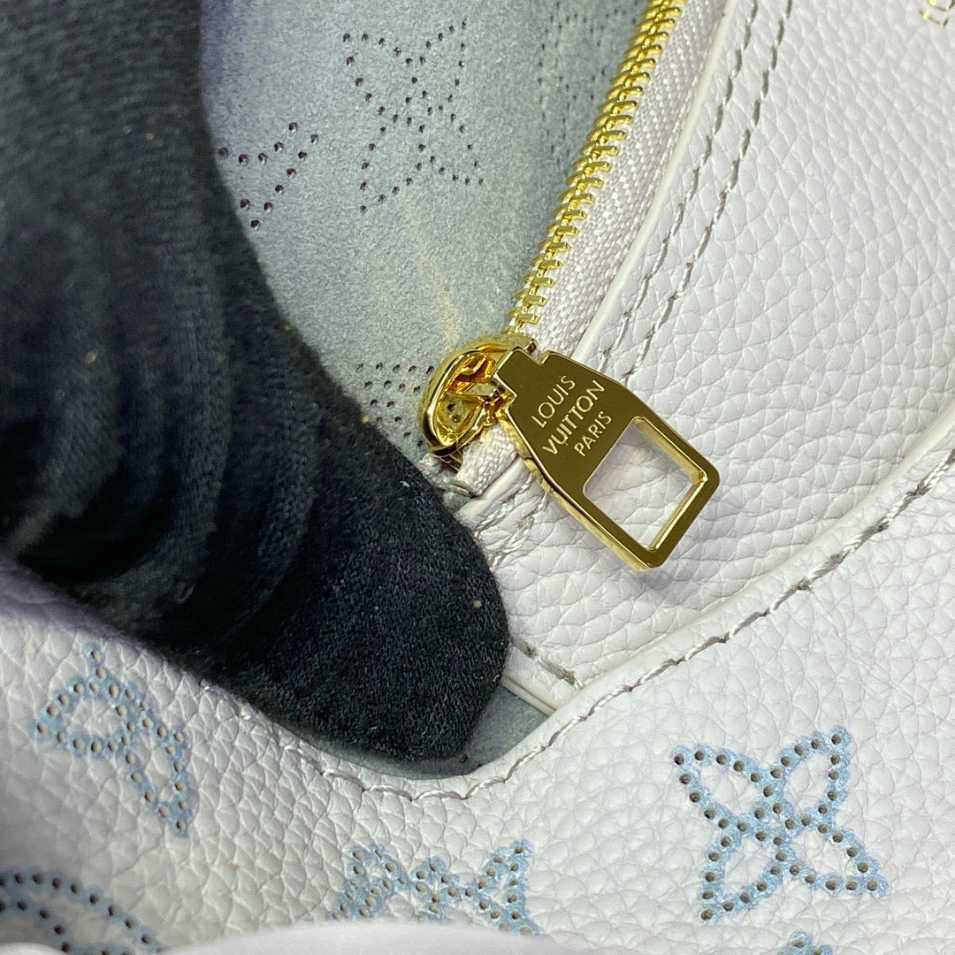 Louis Vuitton Carmel Bag - Image 5