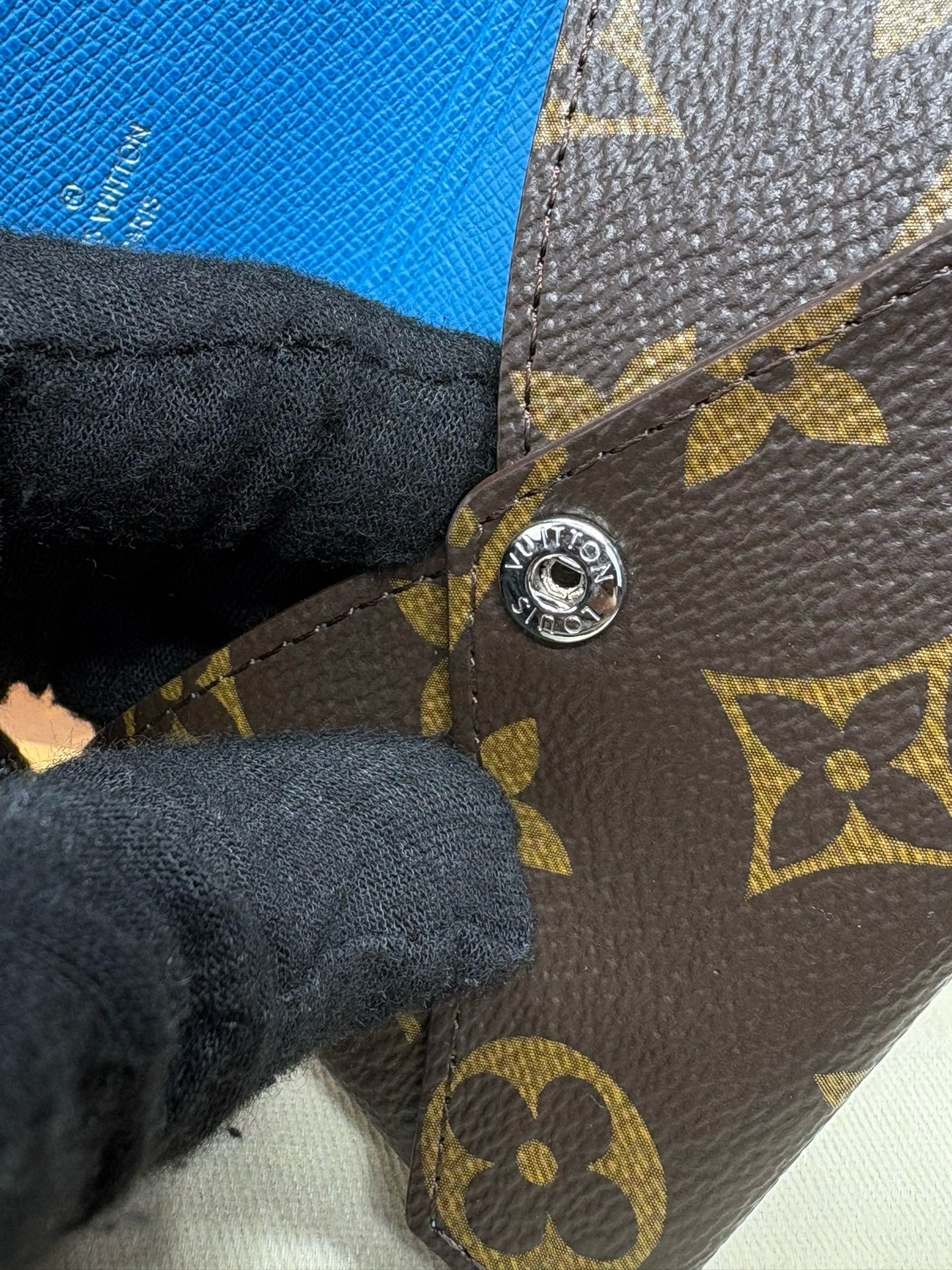 LV Kirigami Card Holder - Image 5