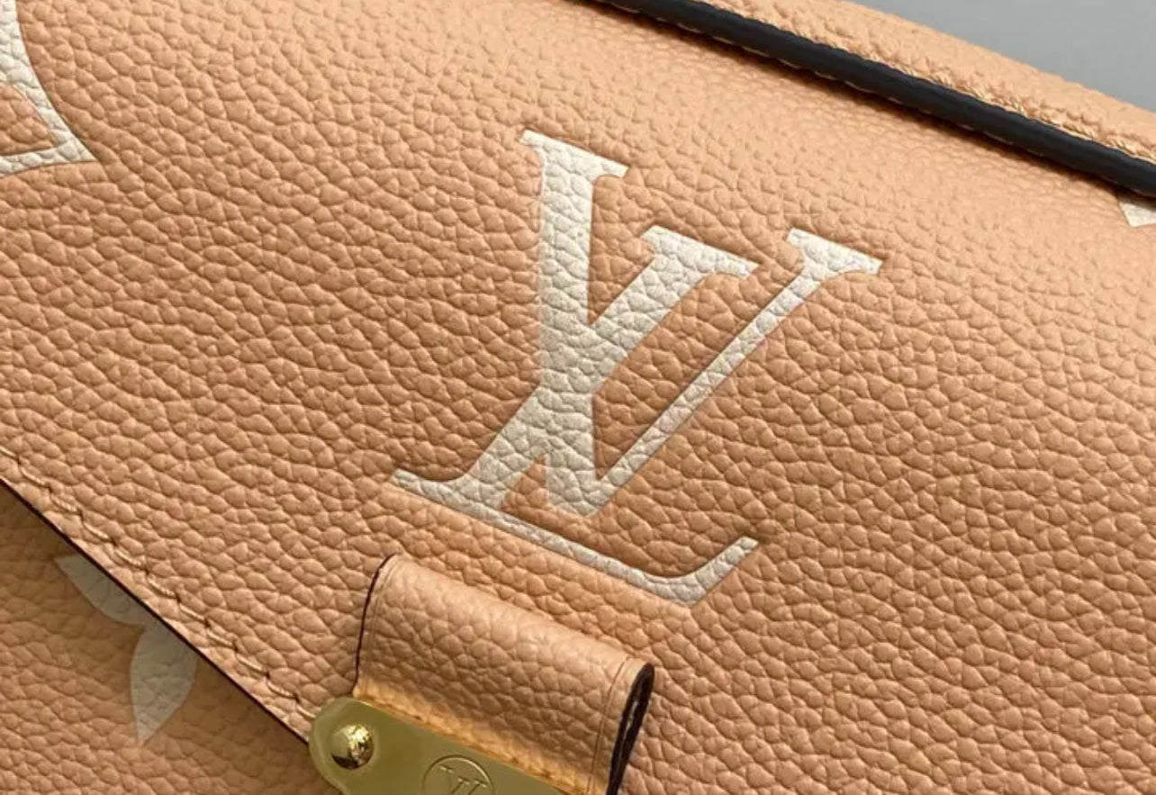 LV Pochette Metis East West - Image 8