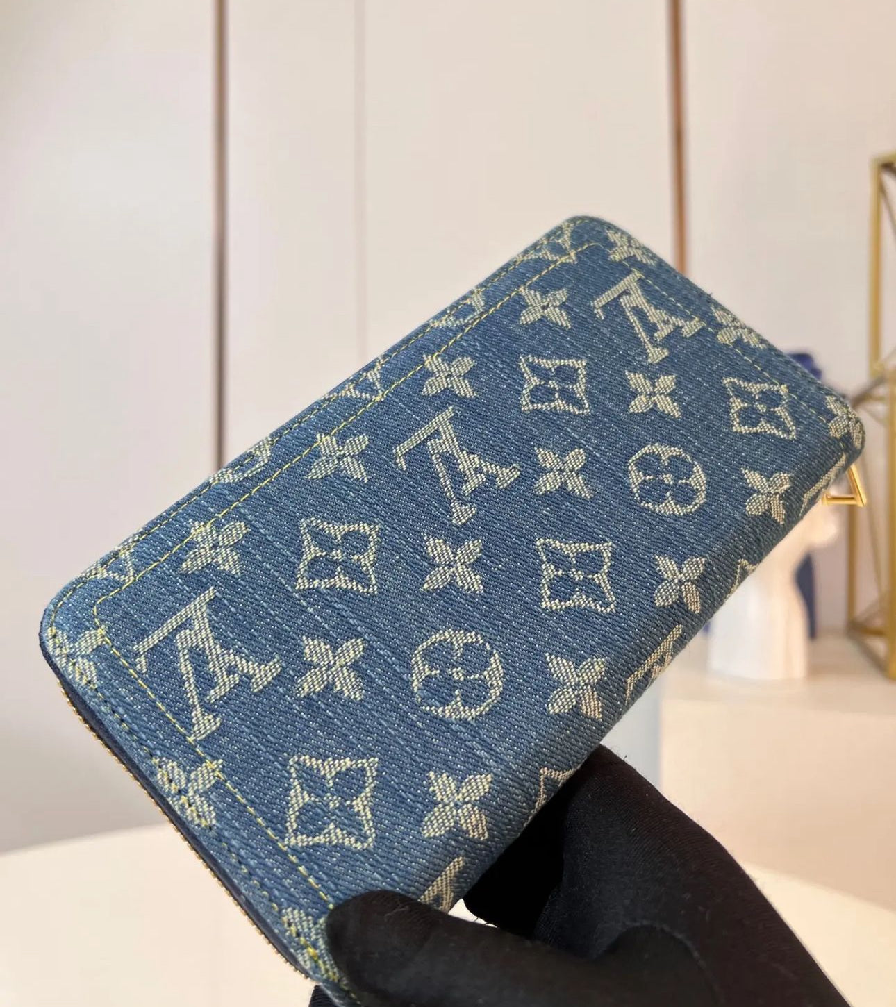 Louis Vuitton LV Denim Zippy Wallet - Image 3