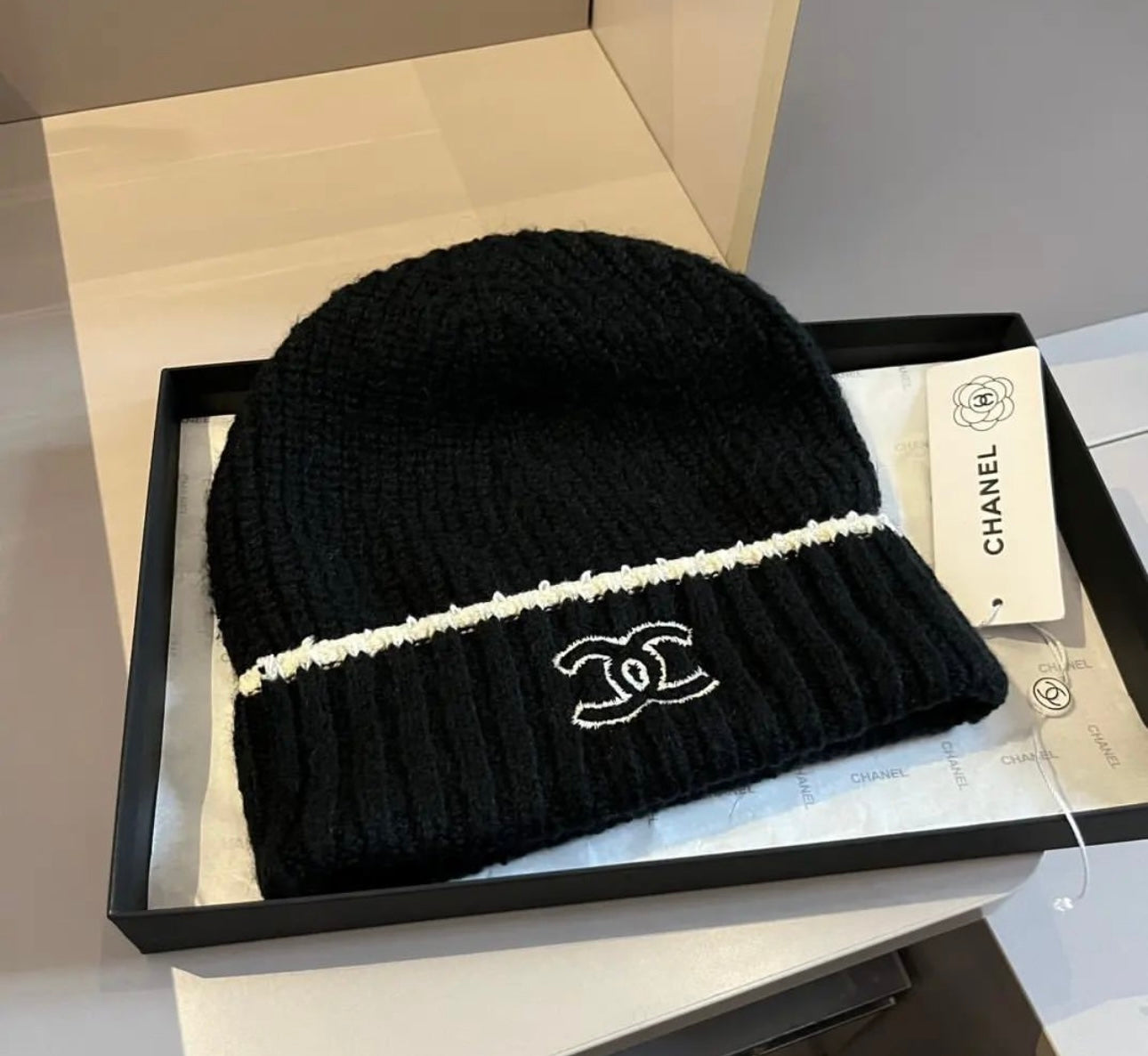 Chanel CC Wool Hat - Image 5