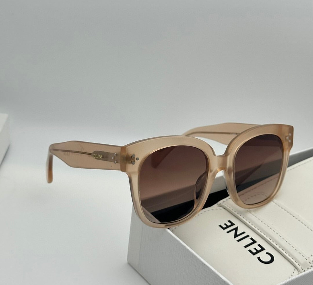 Celine CL4002UN Triomphe Sunglasses - Image 3