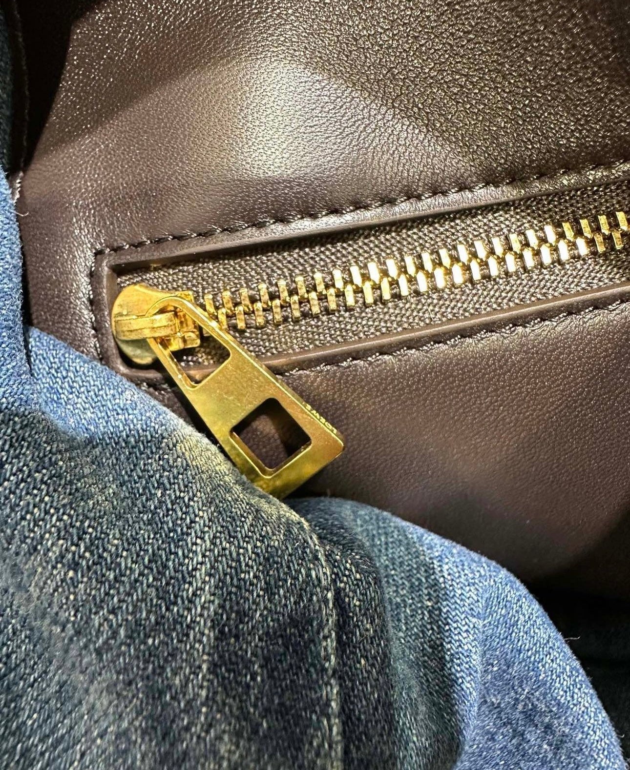 Loewe Squeeze Medium Denim Shoulder Bag - Image 6