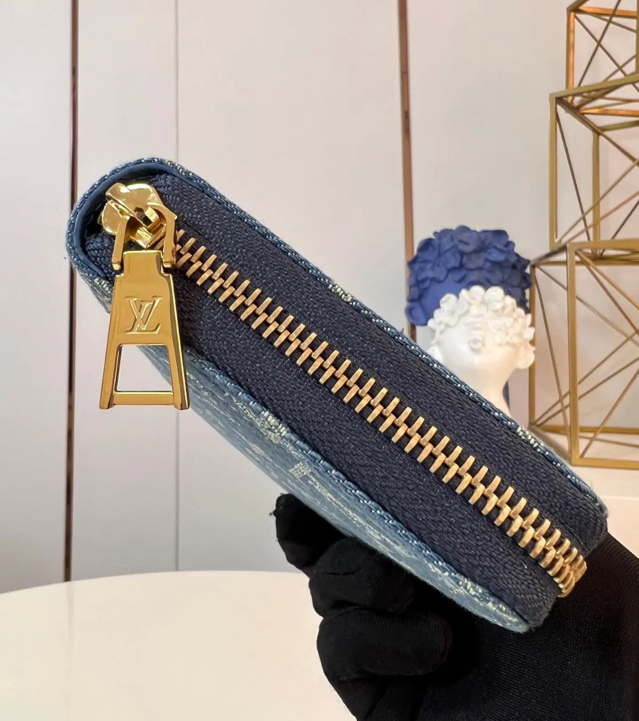 Louis Vuitton LV Denim Zippy Wallet - Image 4