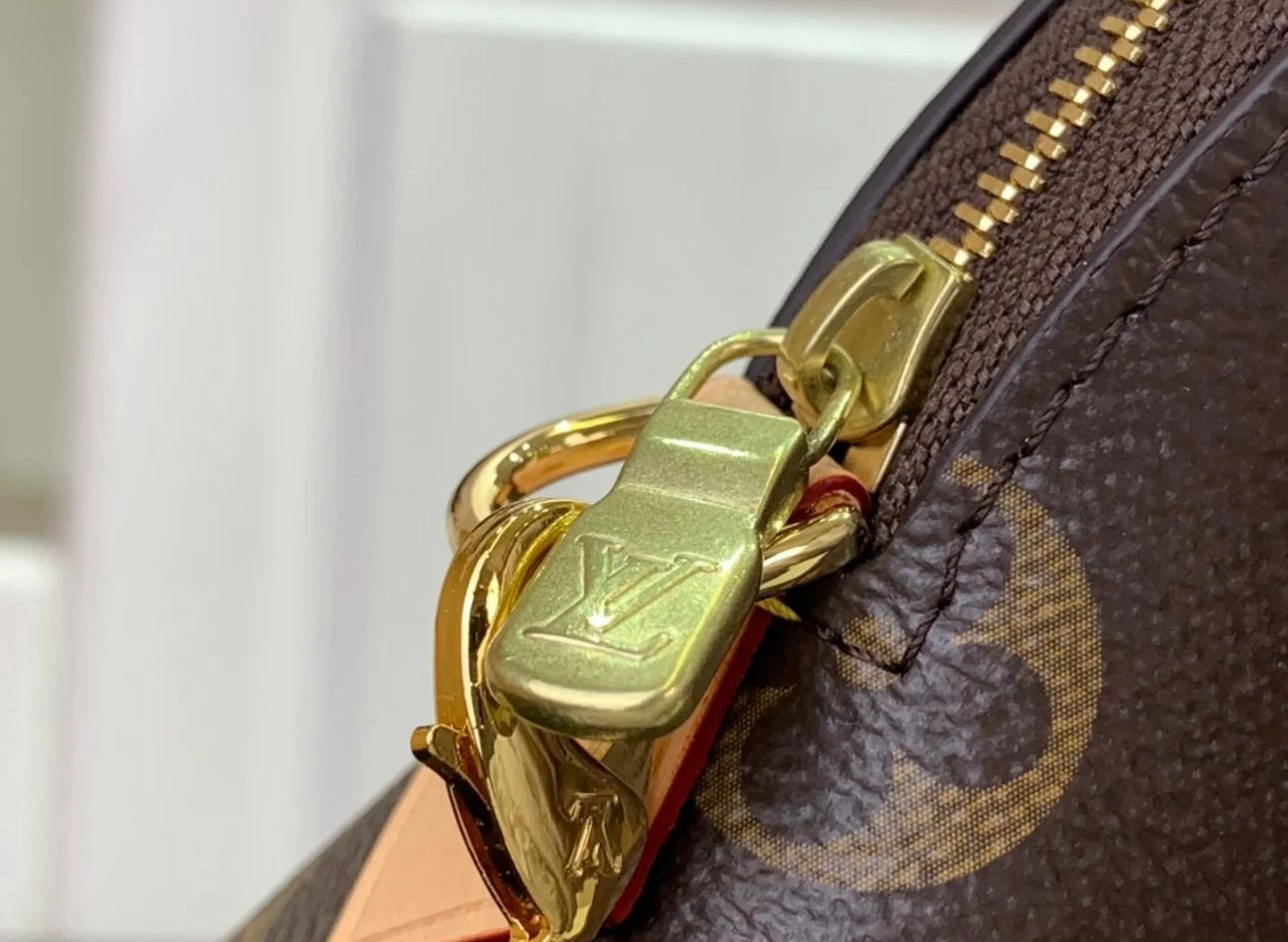 Louis Vuitton Cosmetic Pouch - Image 5