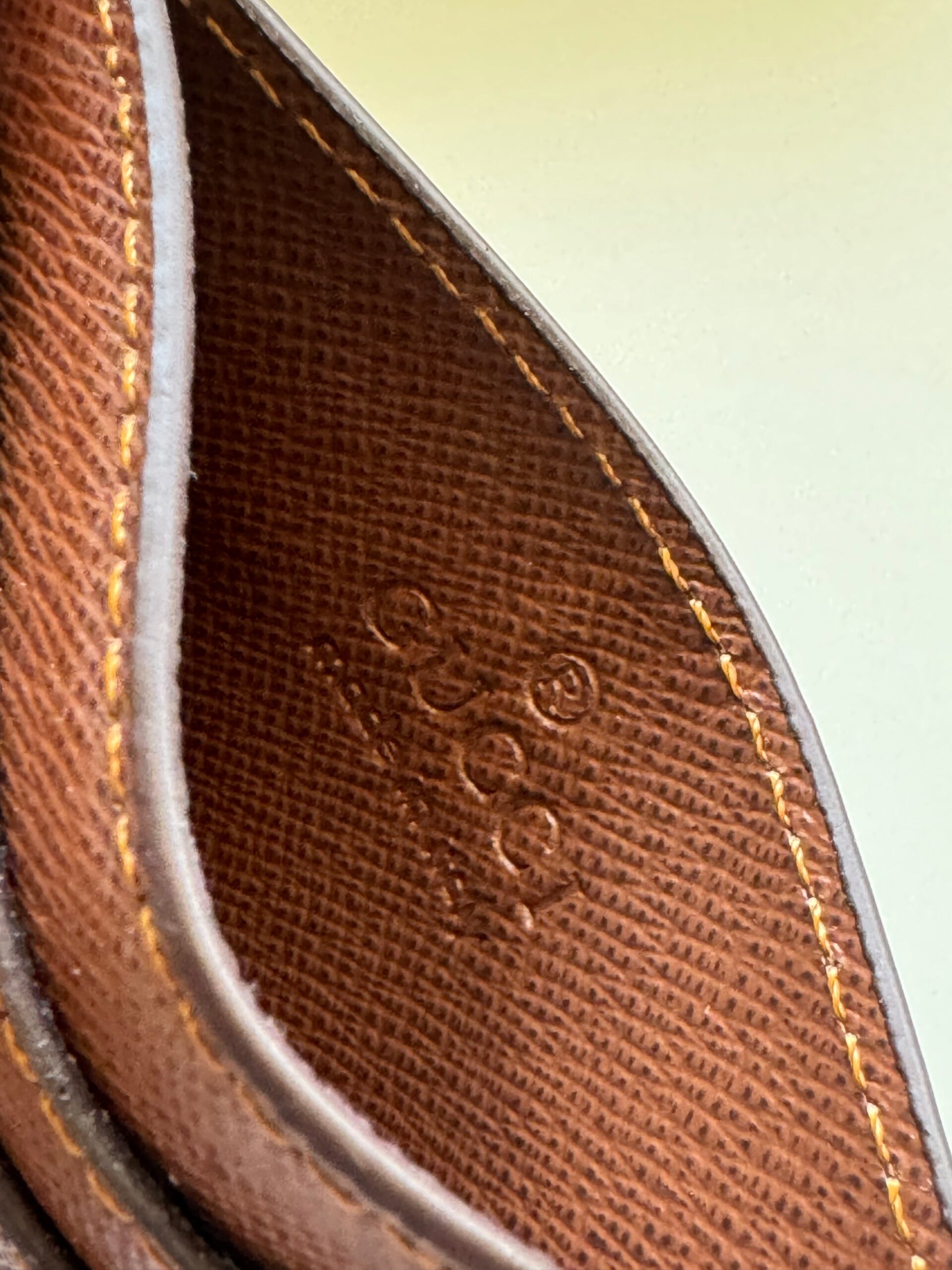 Gucci Card Holder - Image 5