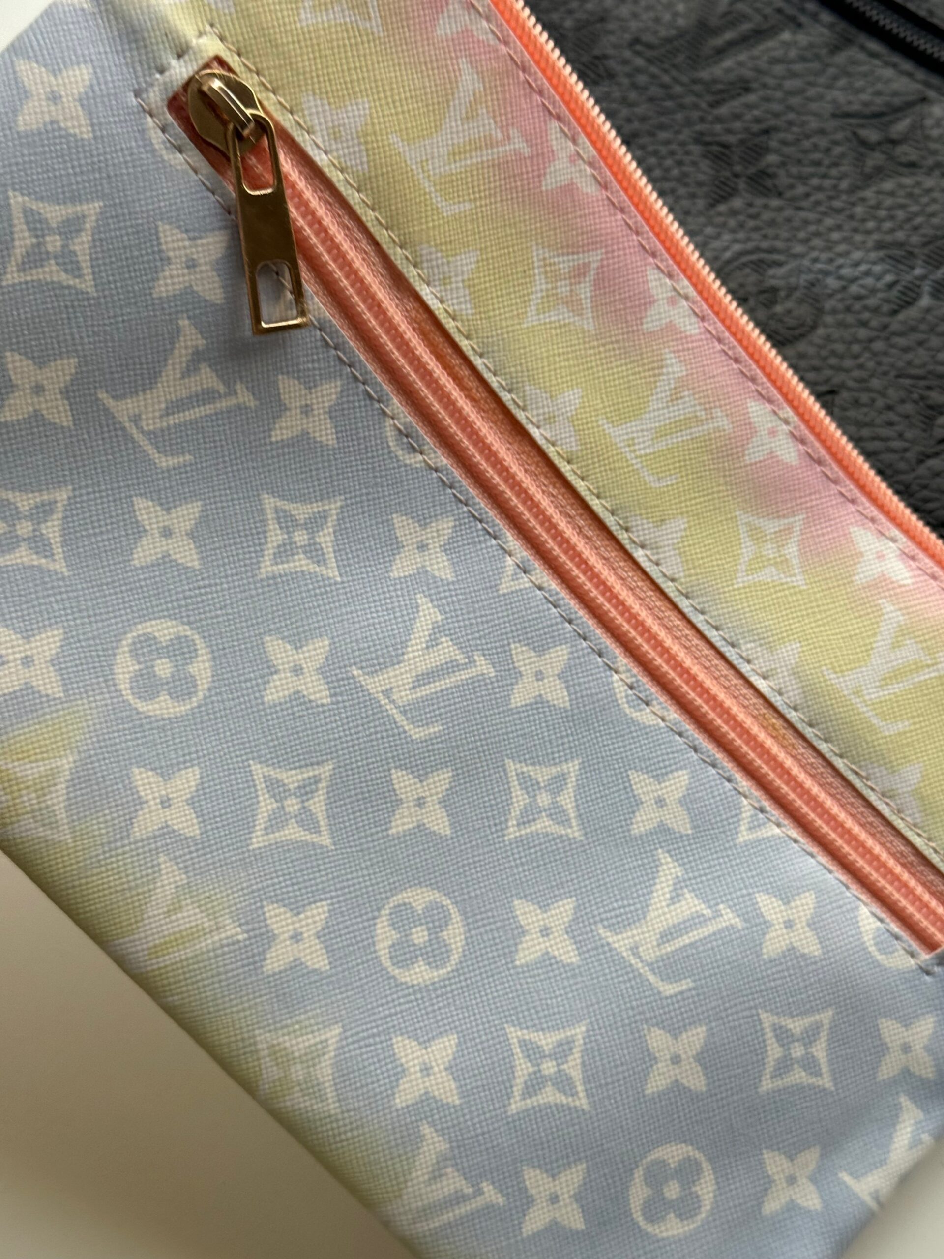 LV Monogram Escale Neverfull MM - Image 3
