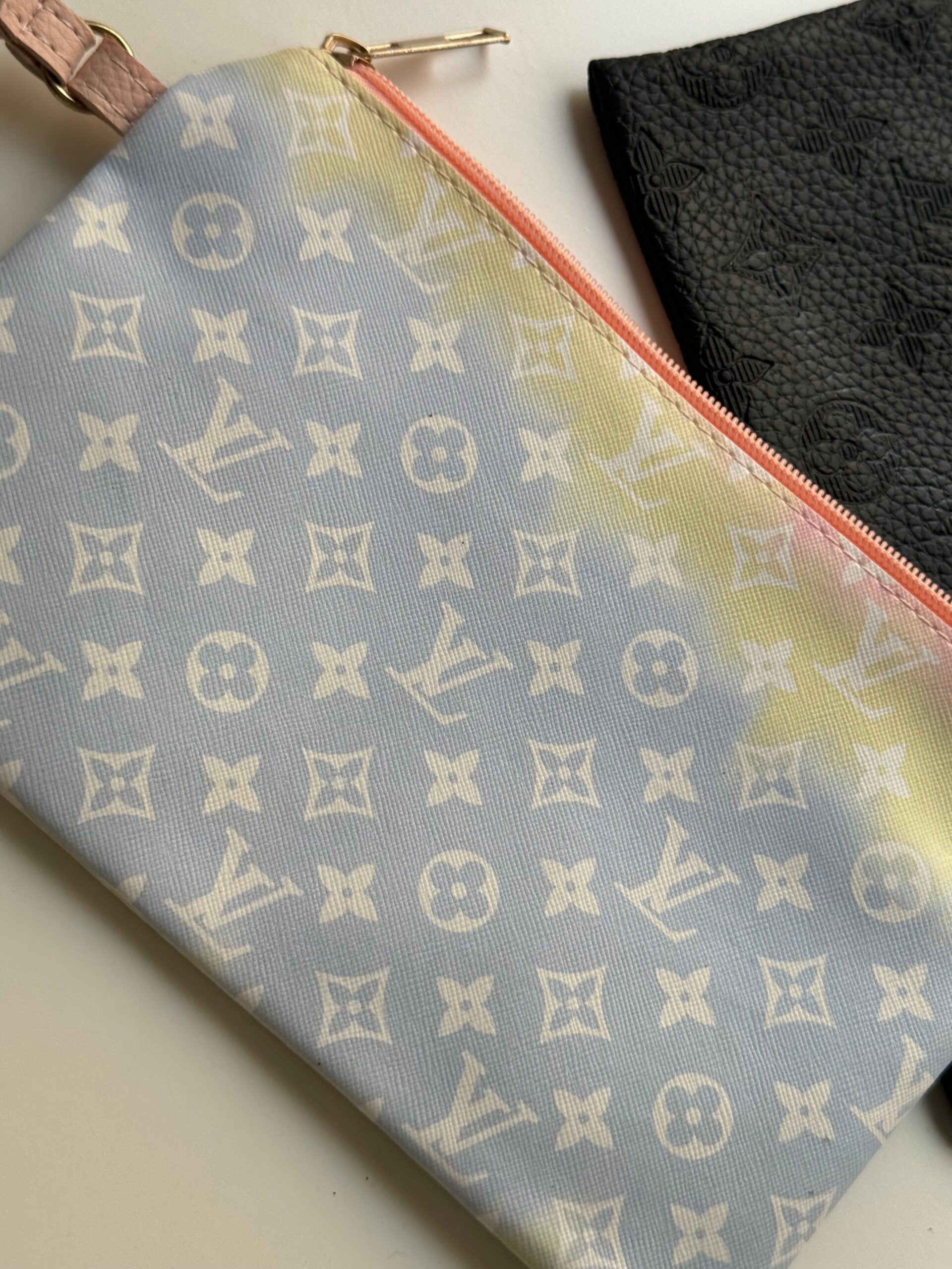 LV Monogram Escale Neverfull MM - Image 4