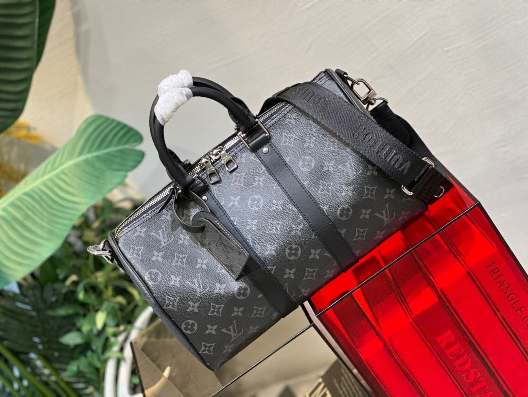 Louis Vuitton Black Keepall Bandoulière - Image 2