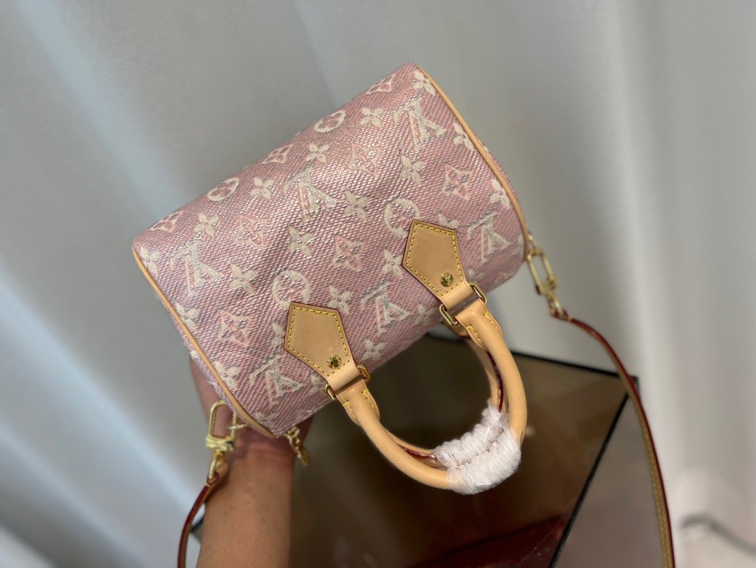Louis Vuitton Light Pink Speedy 20 - Image 6