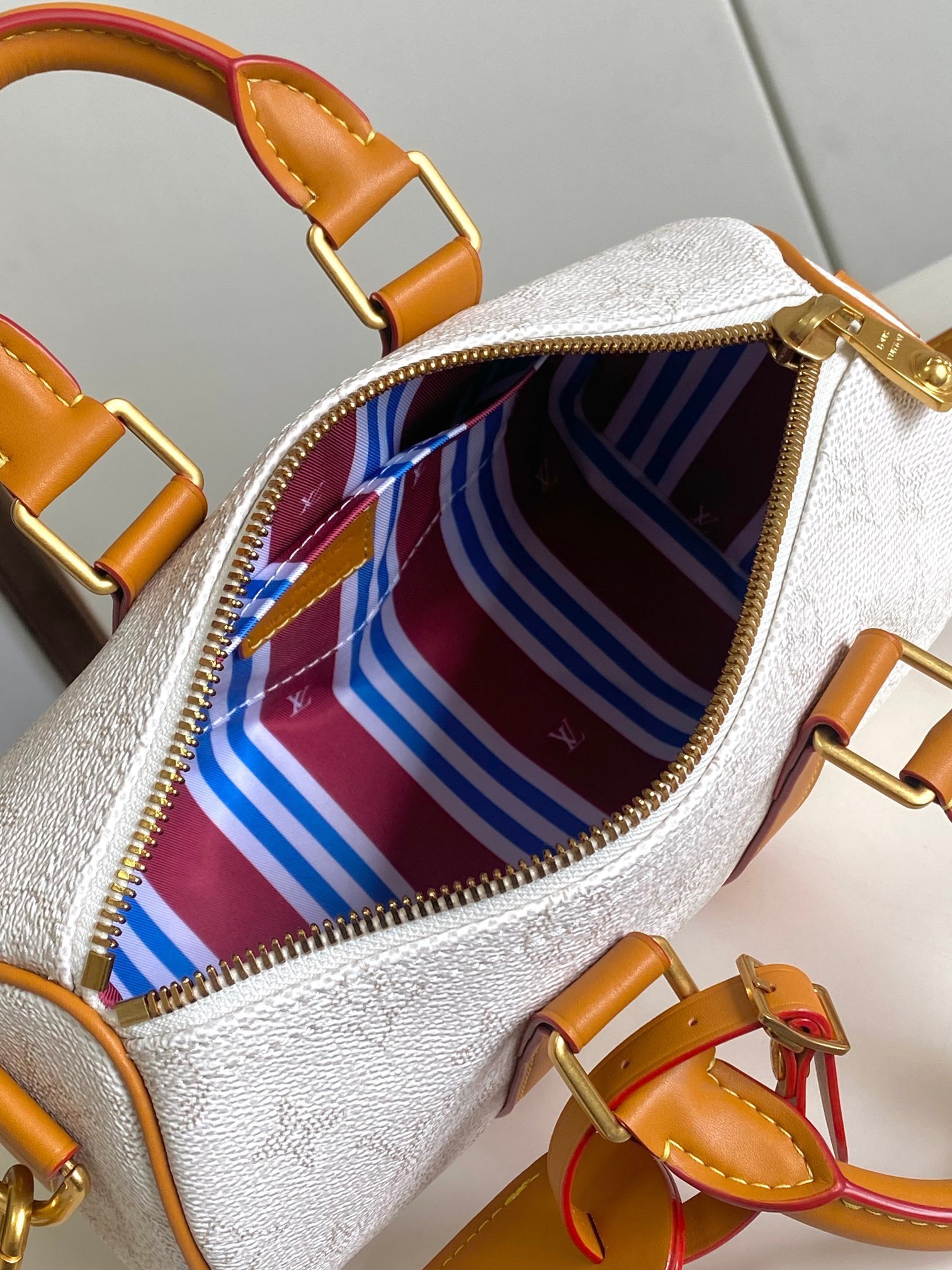 Louis Vuitton White Speedy 25 - Image 8