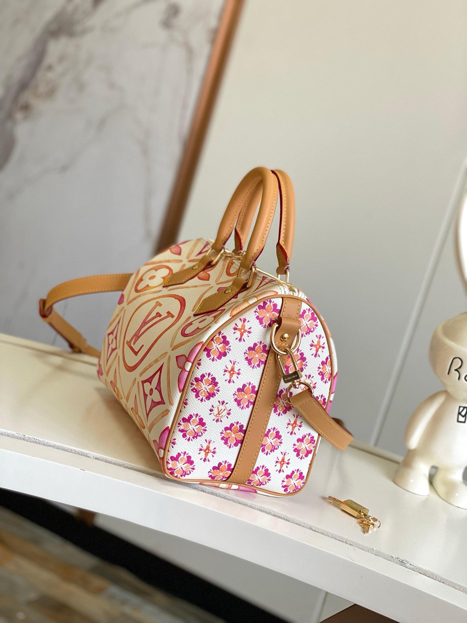 Louis Vuitton White With Pink Art Speedy 25 - Image 2