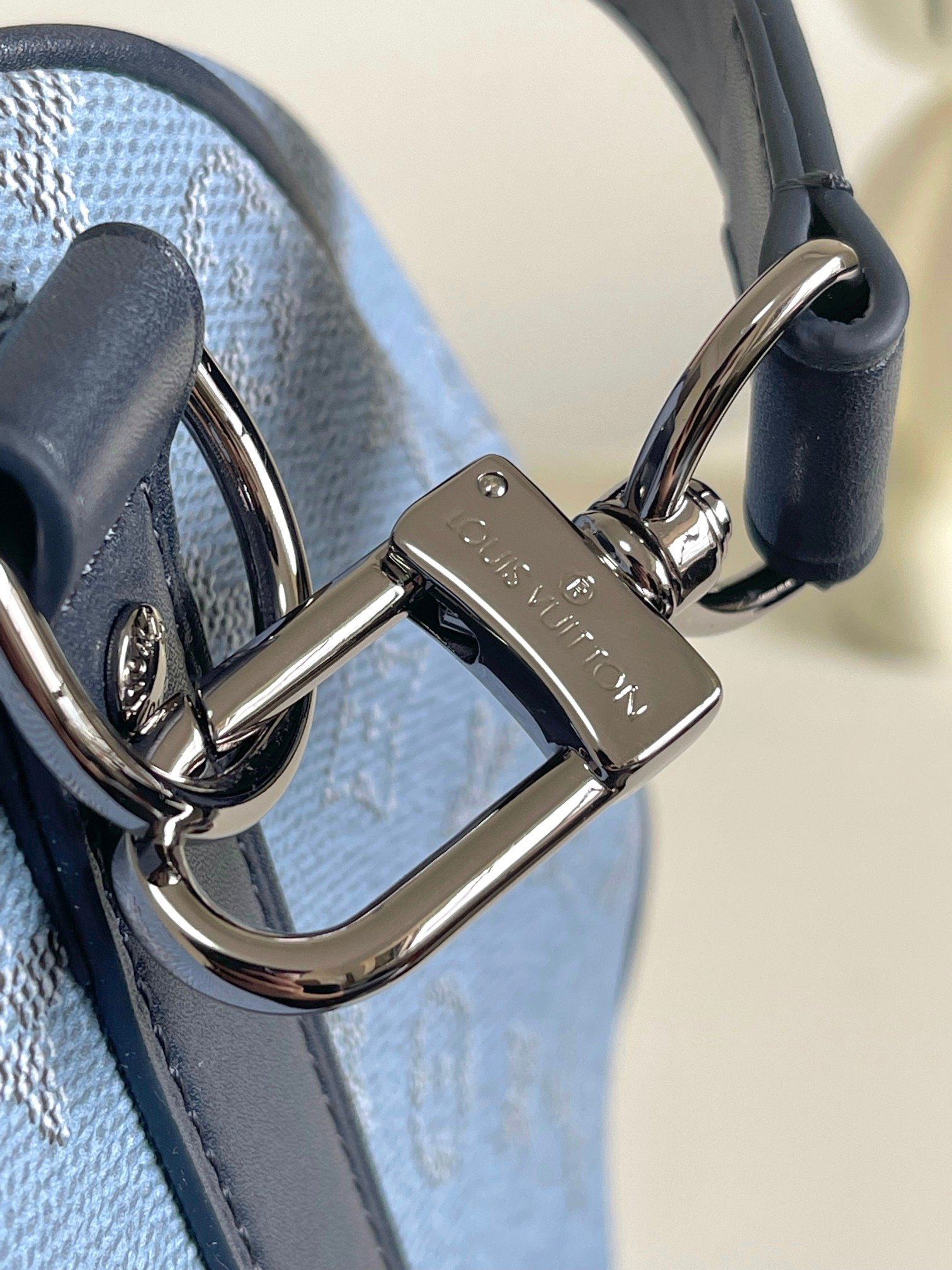 Louis Vuitton Keepall Blue Bandoulière 50 - Image 6