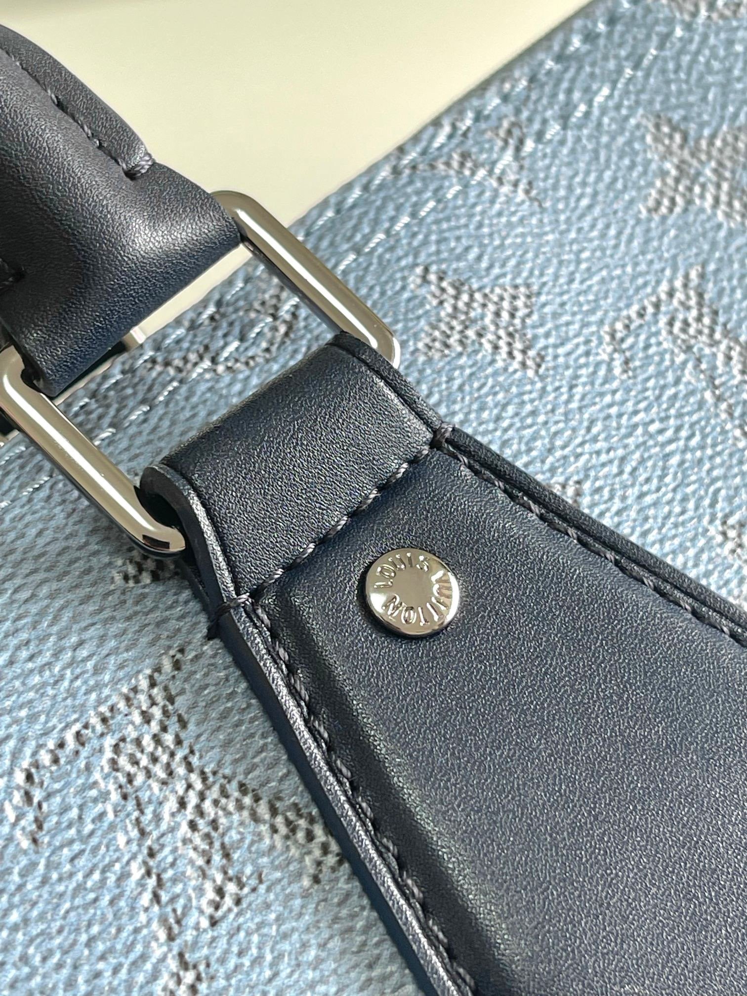 Louis Vuitton Keepall Blue Bandoulière 50 - Image 7