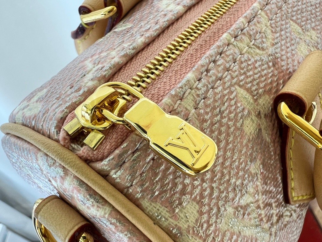 Louis Vuitton Light Pink Speedy 20 - Image 7