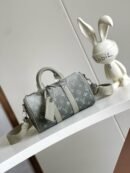Louis Vuitton Gray Keepall Bandoulière 25