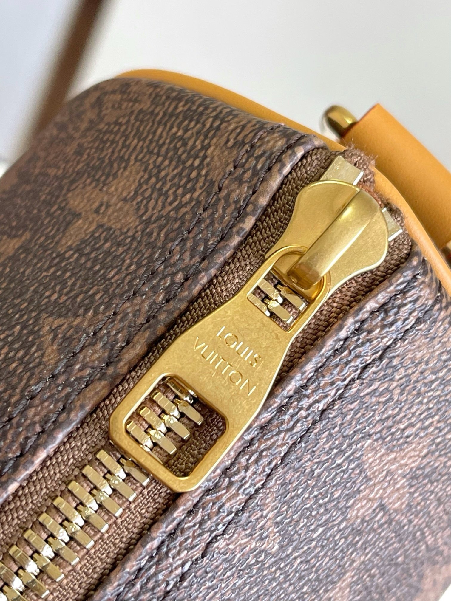 Louis Vuitton Brown Keepall Bandoulière 25 - Image 7