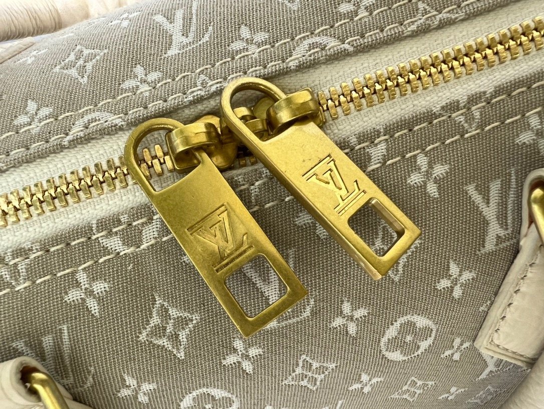 Louis Vuitton Light Gray Speedy 30 - Image 5