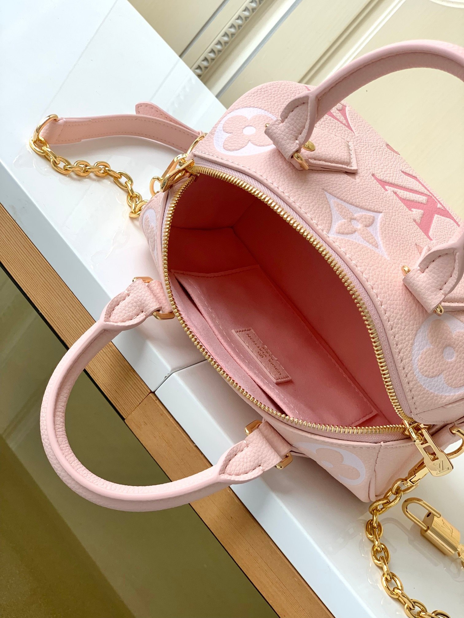 Louis Vuitton Pink Speedy 20 - Image 8