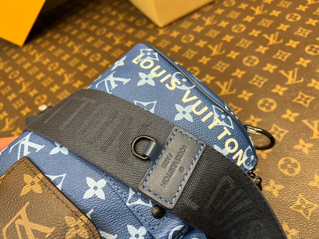 Louis Vuitton Sky Blue Keepall Bandoulière 25 - Image 6