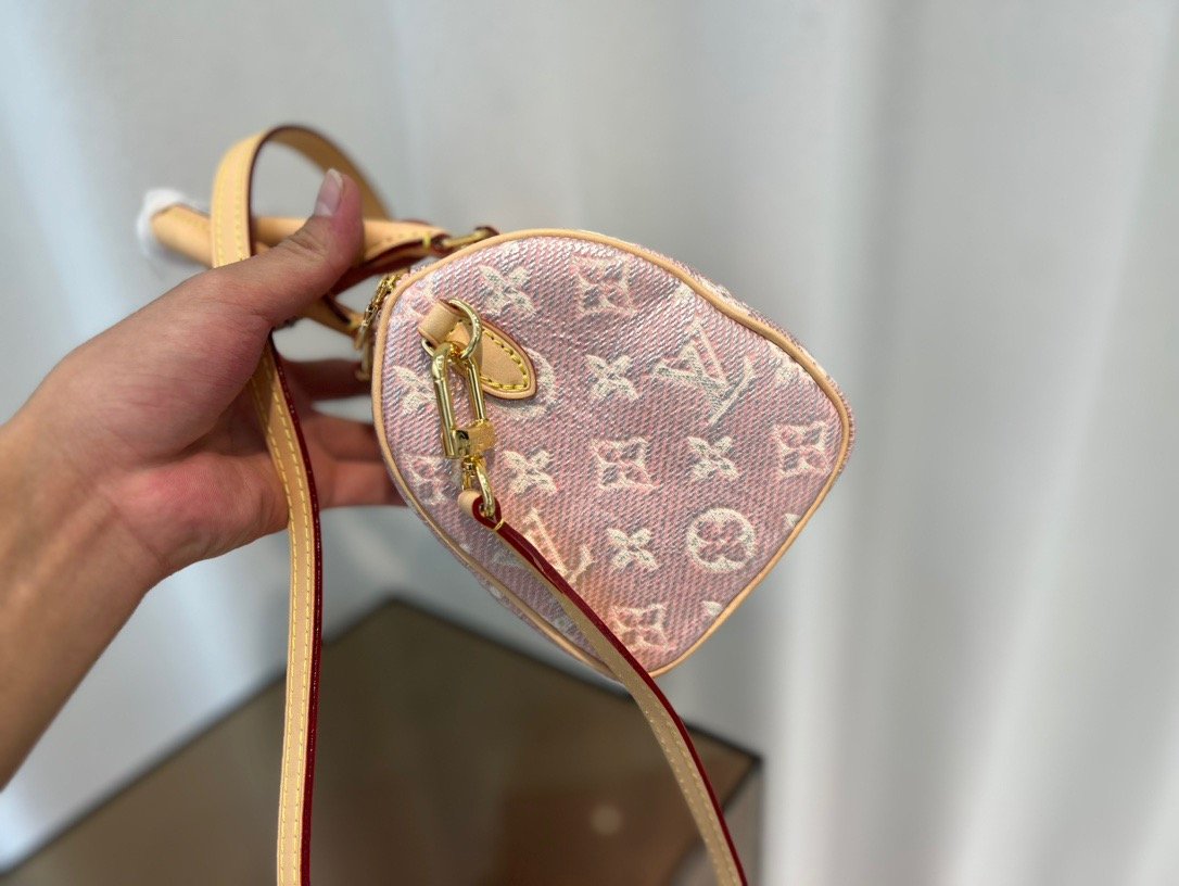 Louis Vuitton Light Pink Speedy 20 - Image 4