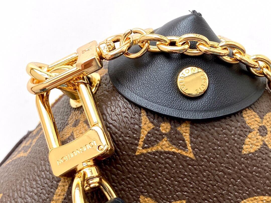 LV Petite Malle Souple Trunk - Image 7