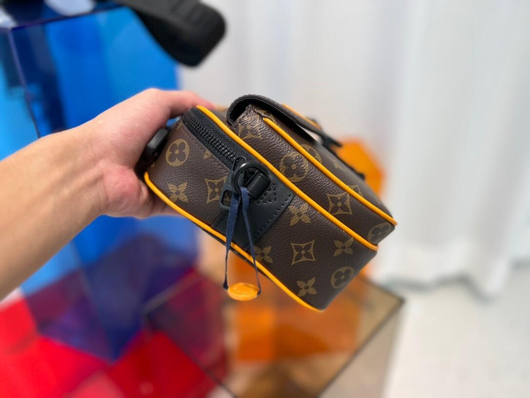 LV S Lock Messenger Bag - Image 3