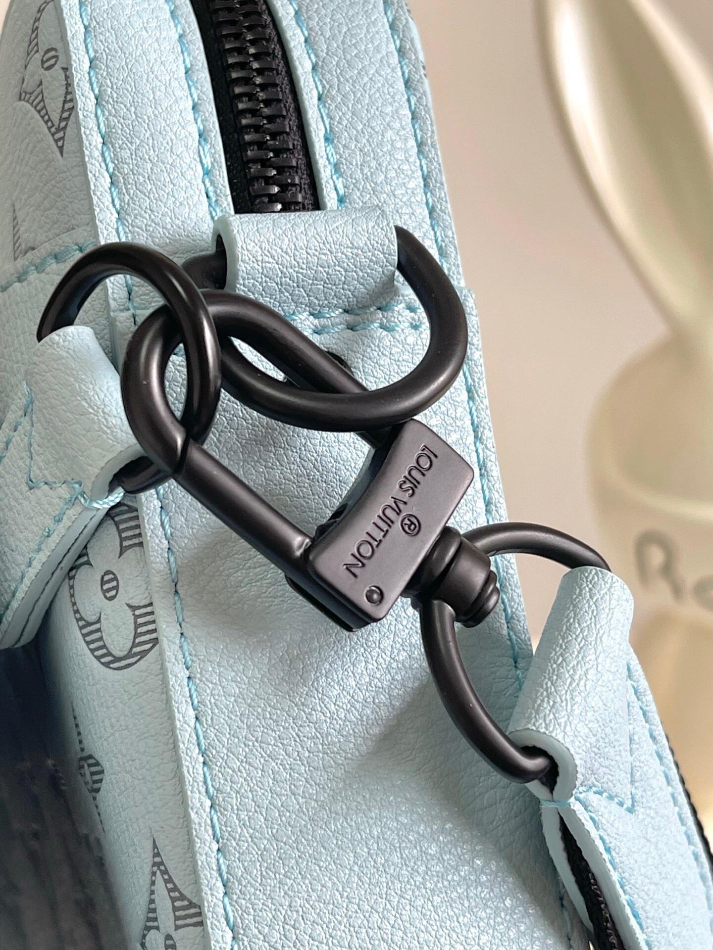 LV Alpha Messenger Bag - Image 4