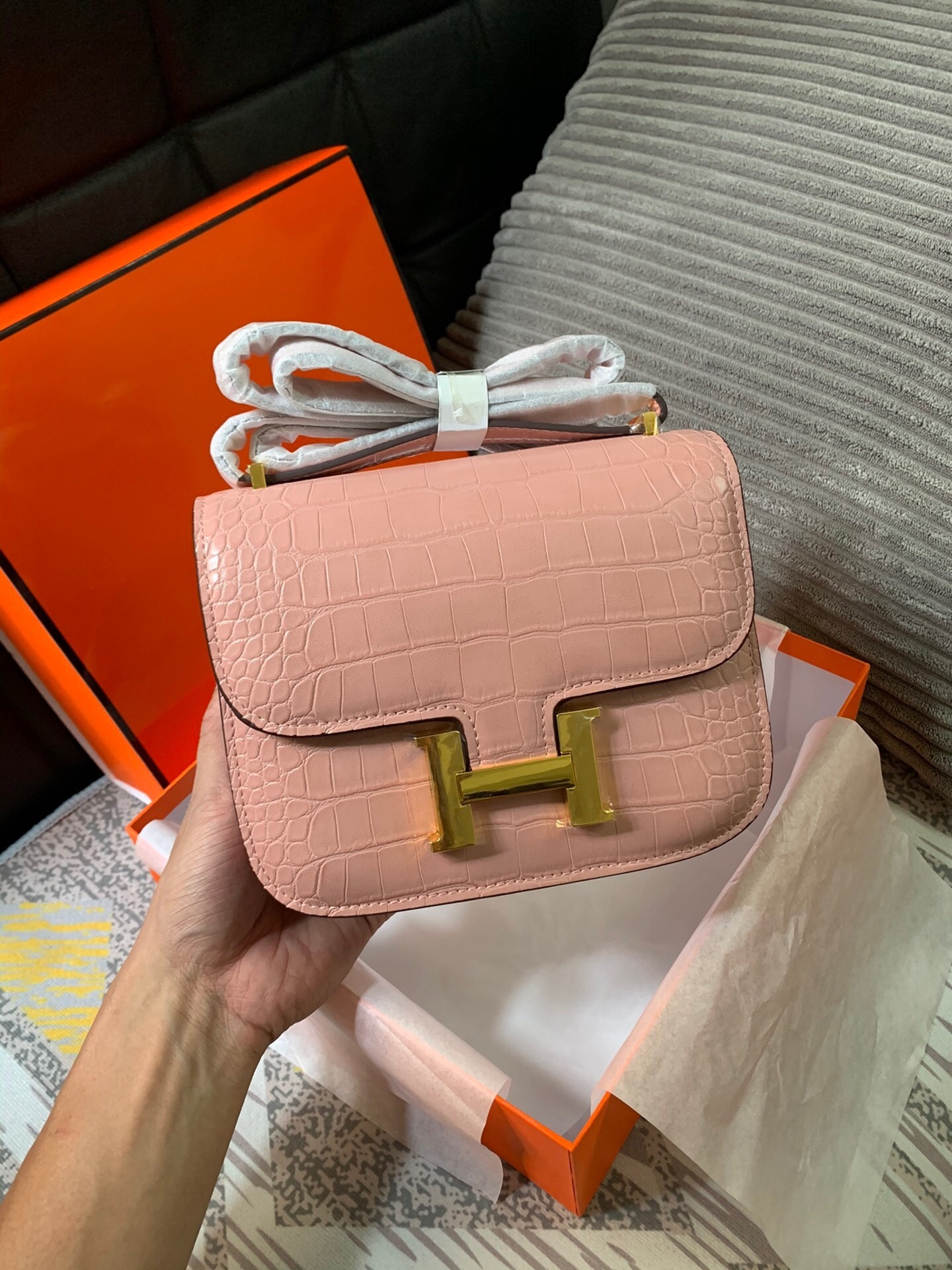 Hermès Constance 18 -- Pink - Image 2