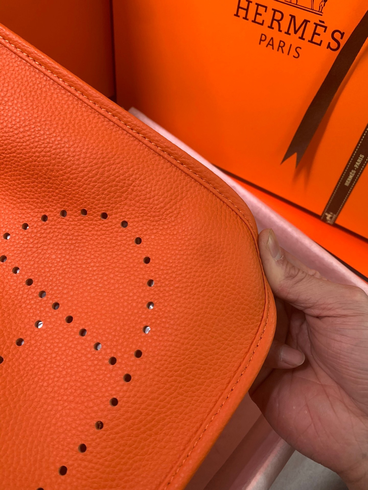 Hermes Evelyne III Bag - Image 7