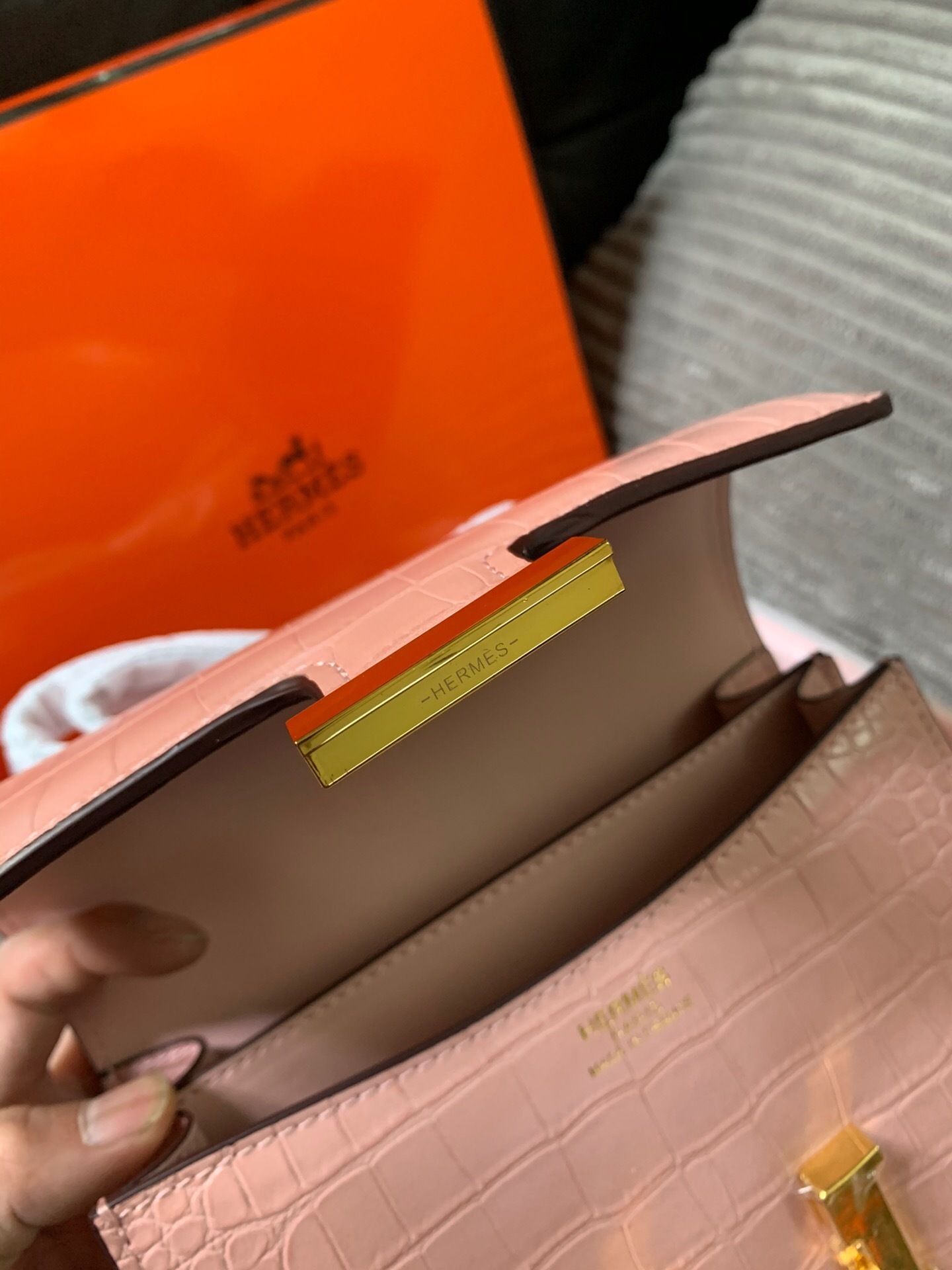 Hermès Constance 18 -- Pink - Image 7