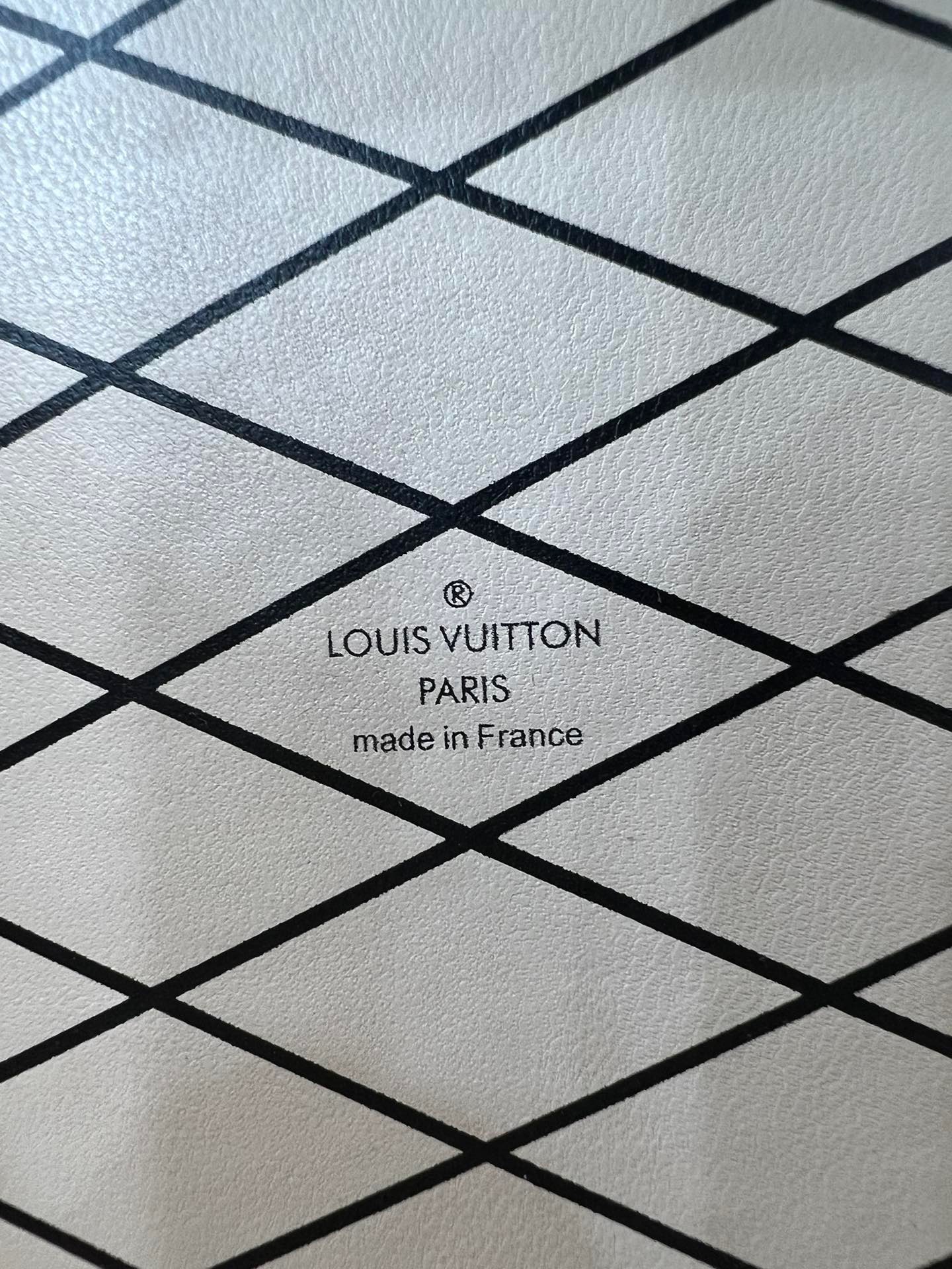 LV Petite Malle Trunk - Image 9