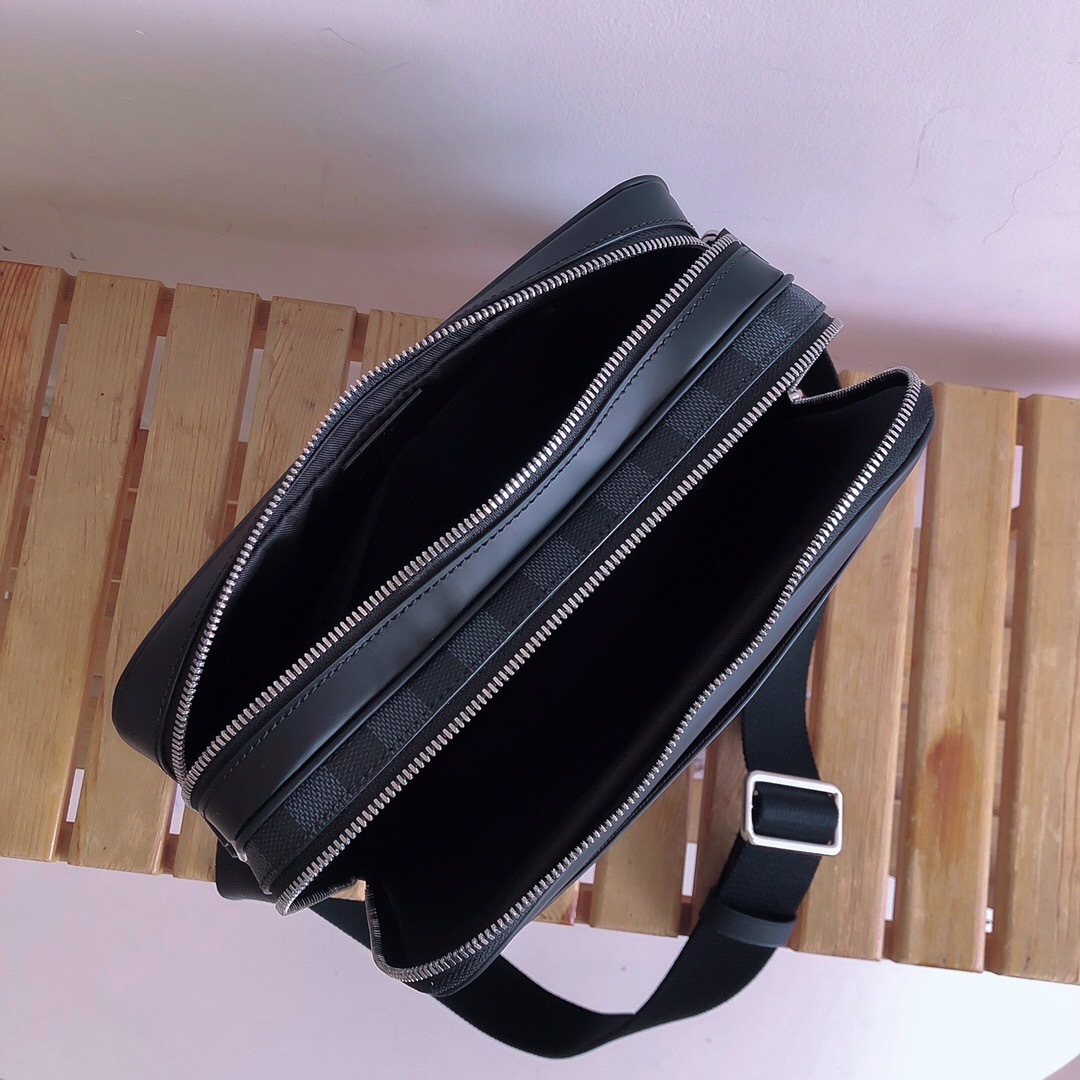 LV Trocadero Messenger Bag - Image 8