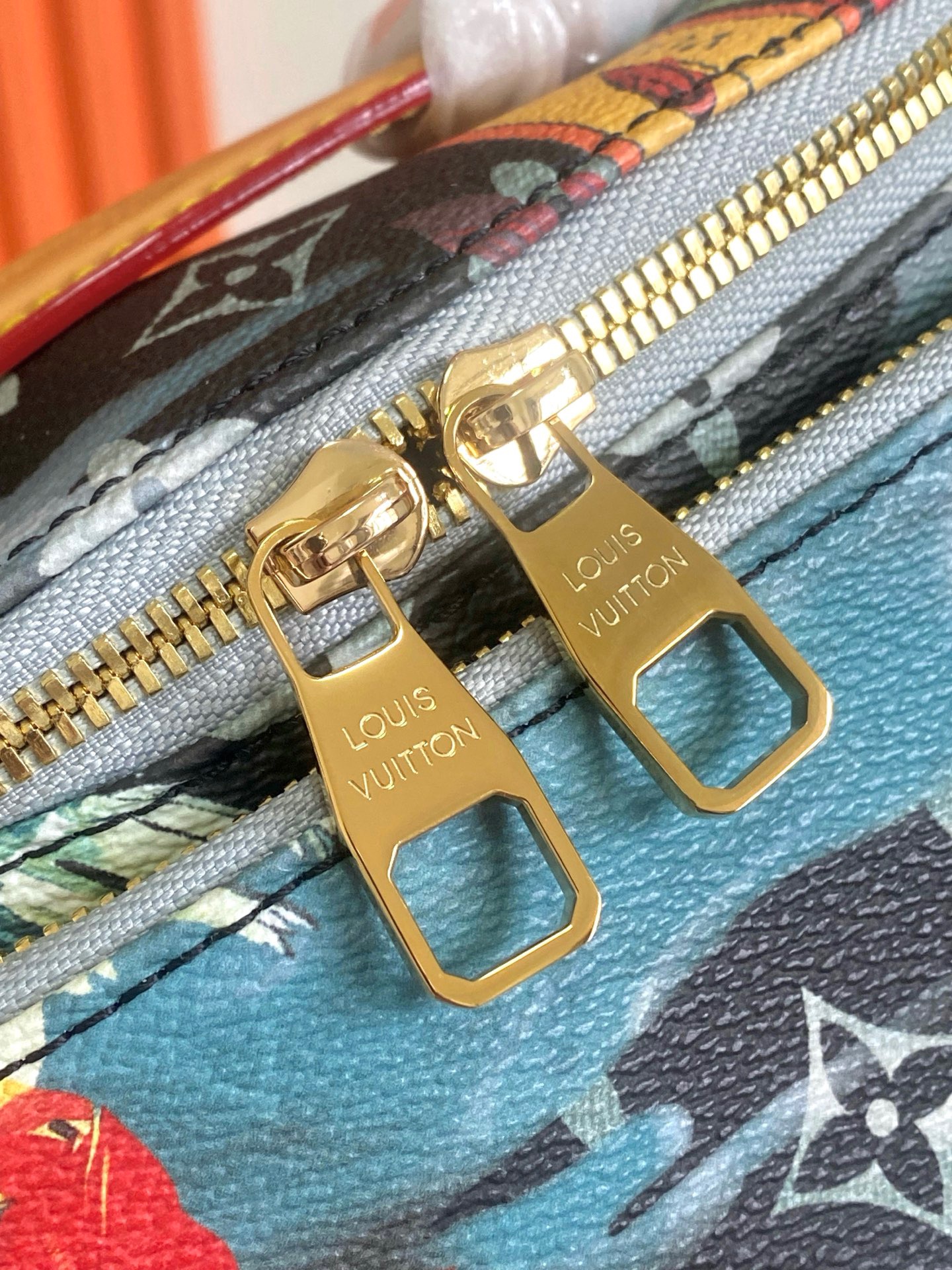 LV Rush Bumbag - Image 6