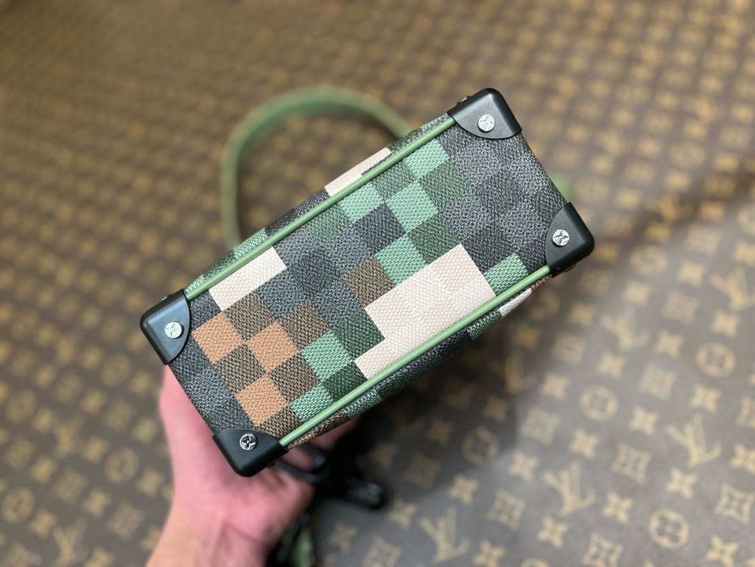 LV mini Soul Trunk Bag - Image 4