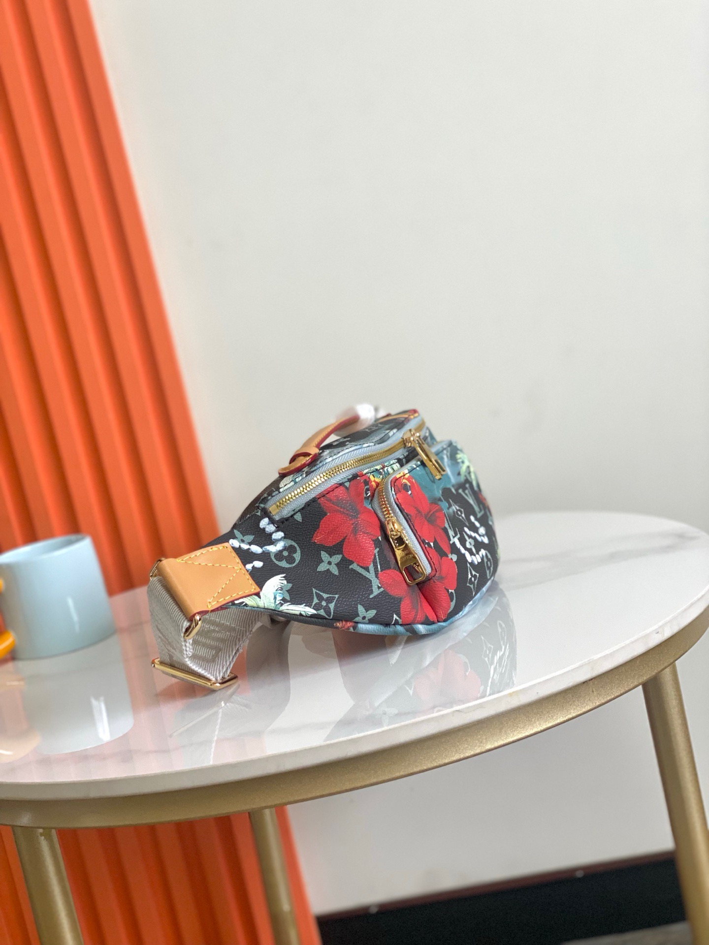 LV Rush Bumbag - Image 3