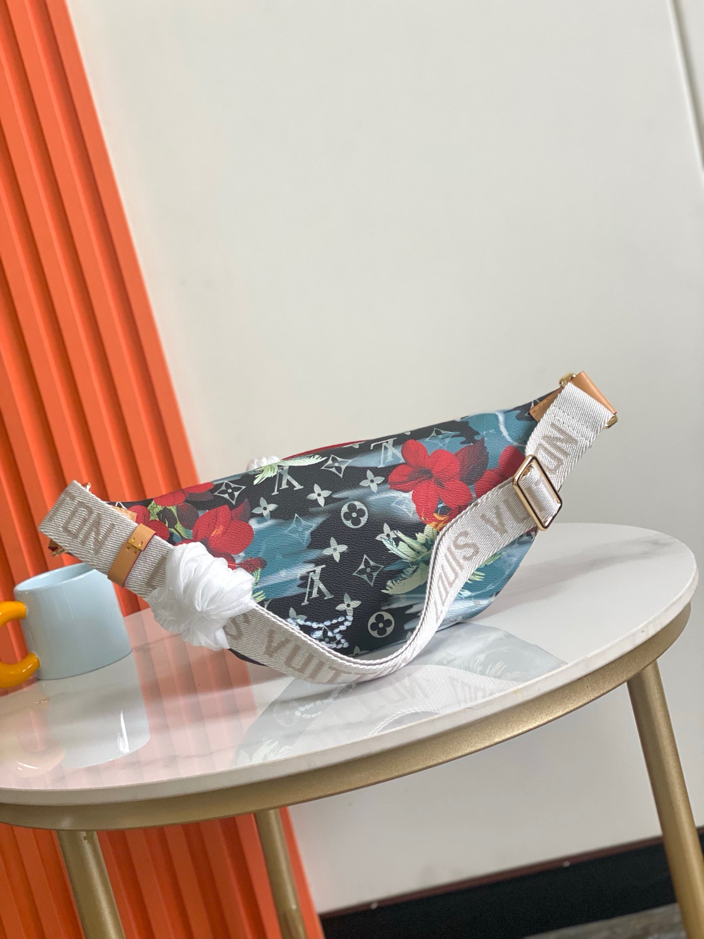 LV Rush Bumbag - Image 2